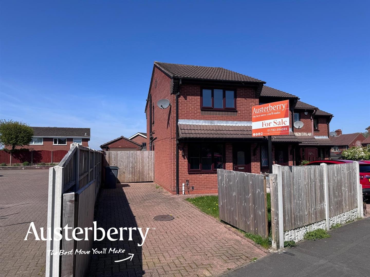 2 bed property in Corina Way, Stoke-On-Trent